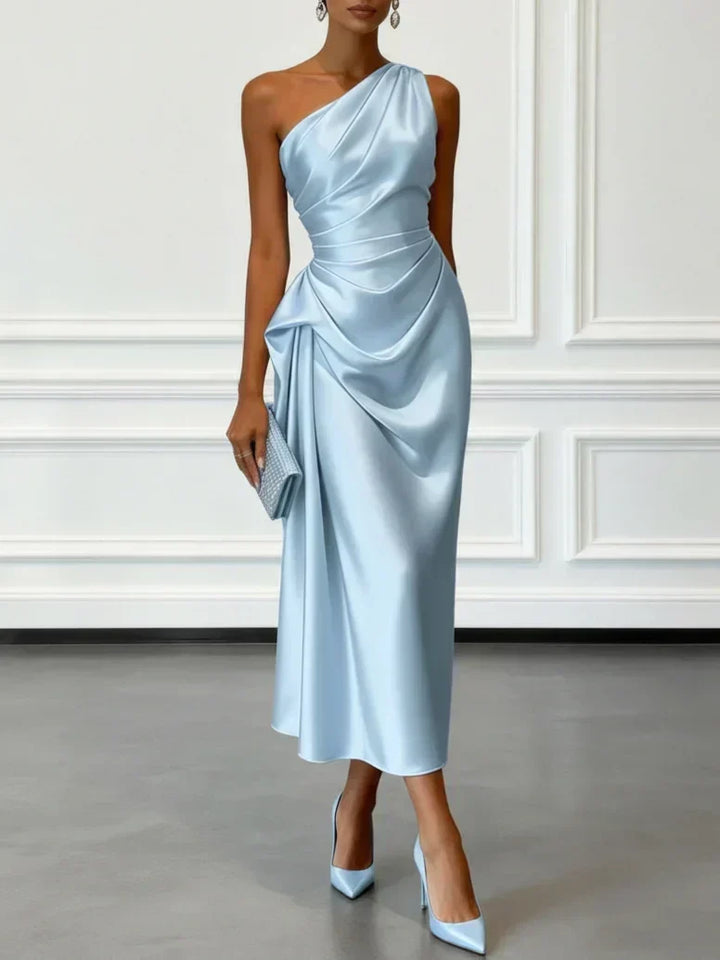 Caille - Vestido Midi Sin Mangas de Satén Champagne con Volantes de Un Hombro