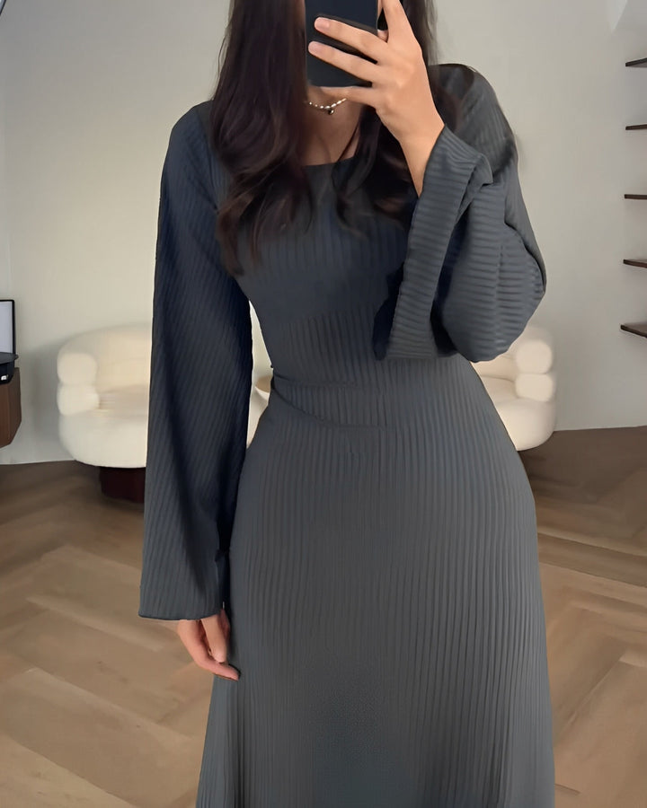 Aiah - Elegante Vestido Maxi de Punto