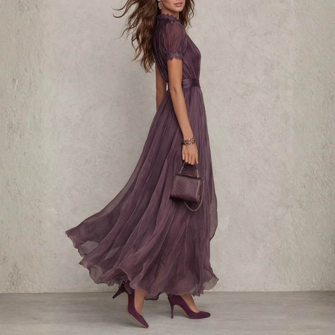 Vivienne | Vestido Maxi con Detalles de Encaje en Chifón