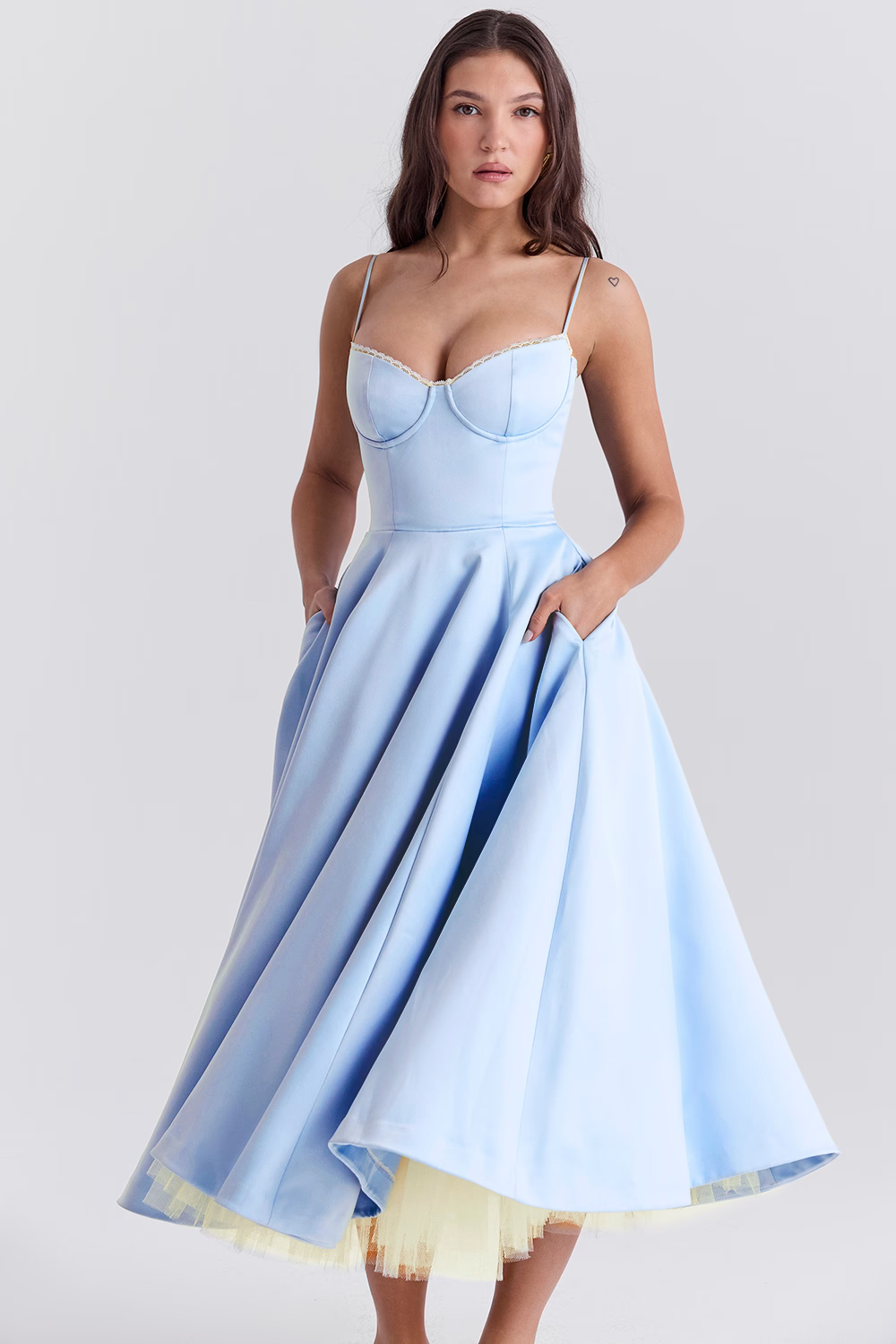 Luce - Vestido Midi de Tul Satinado
