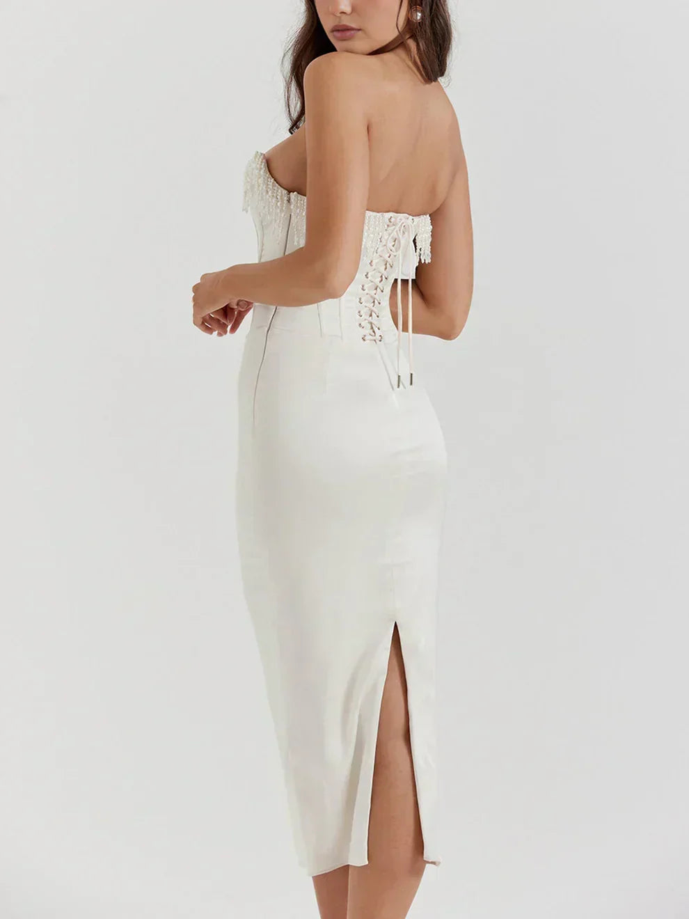 Zahra - Impresionante Vestido Midi de Satén
