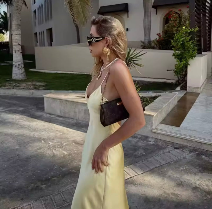Nikka - Vestido Maxi de Satén Largo