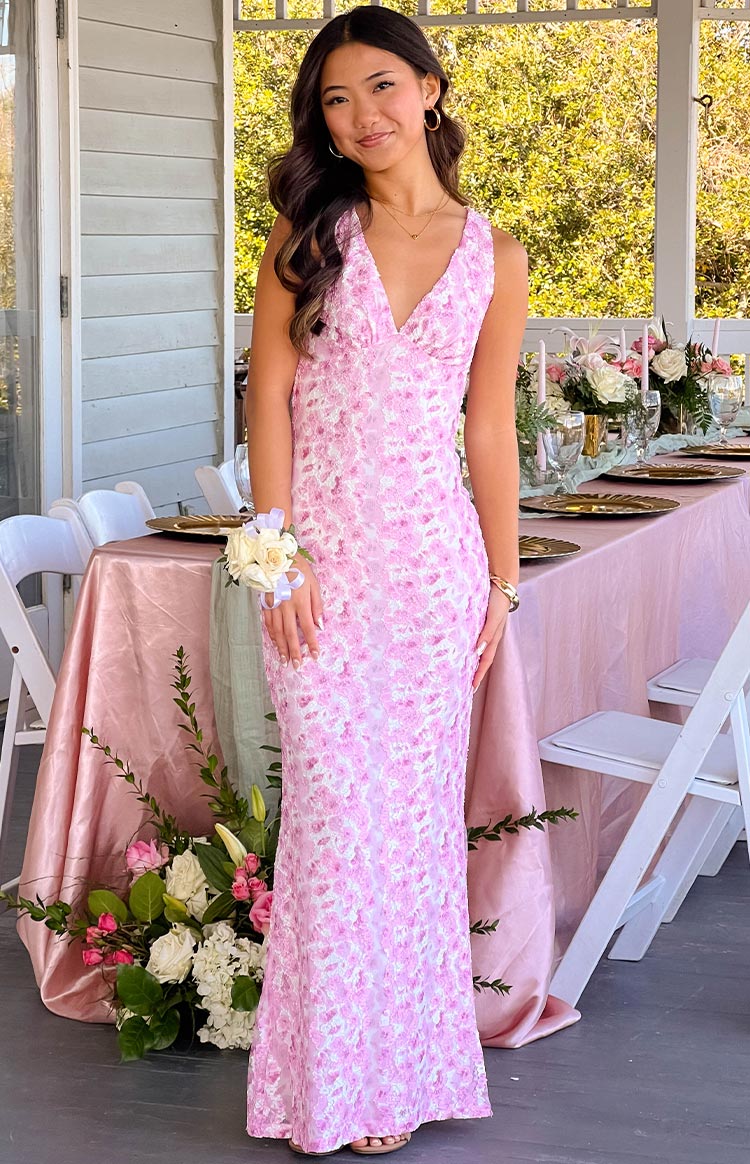 Farida - Vestido Largo de Encaje Rosa