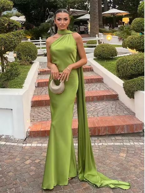 Adaline - Vestido Maxi Capa Atemporal