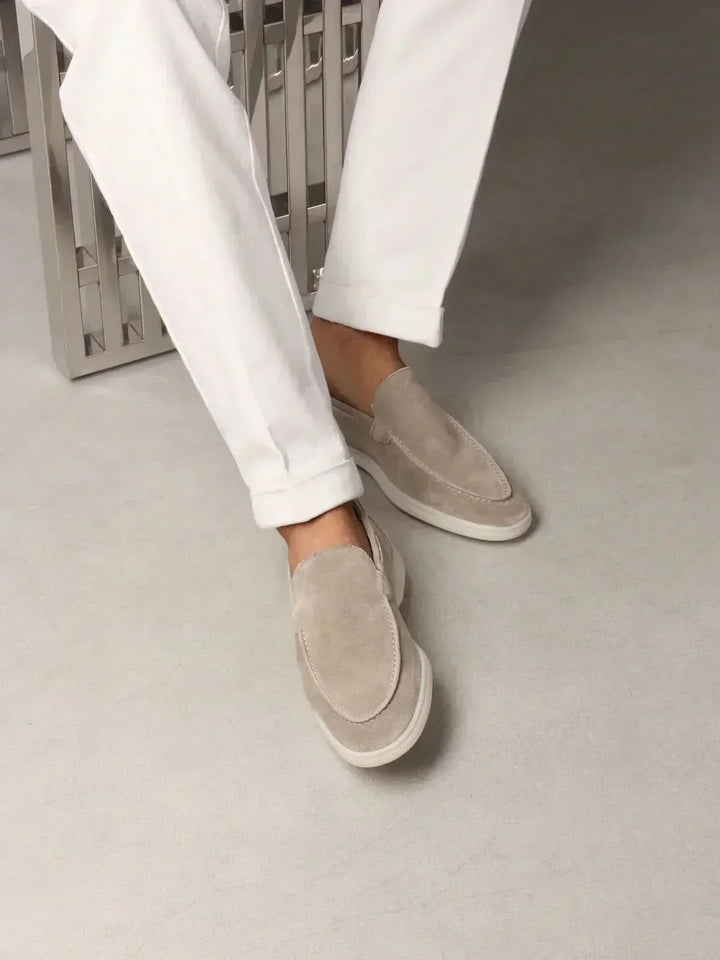 Mocasín Clásico de Ante Gris Claro