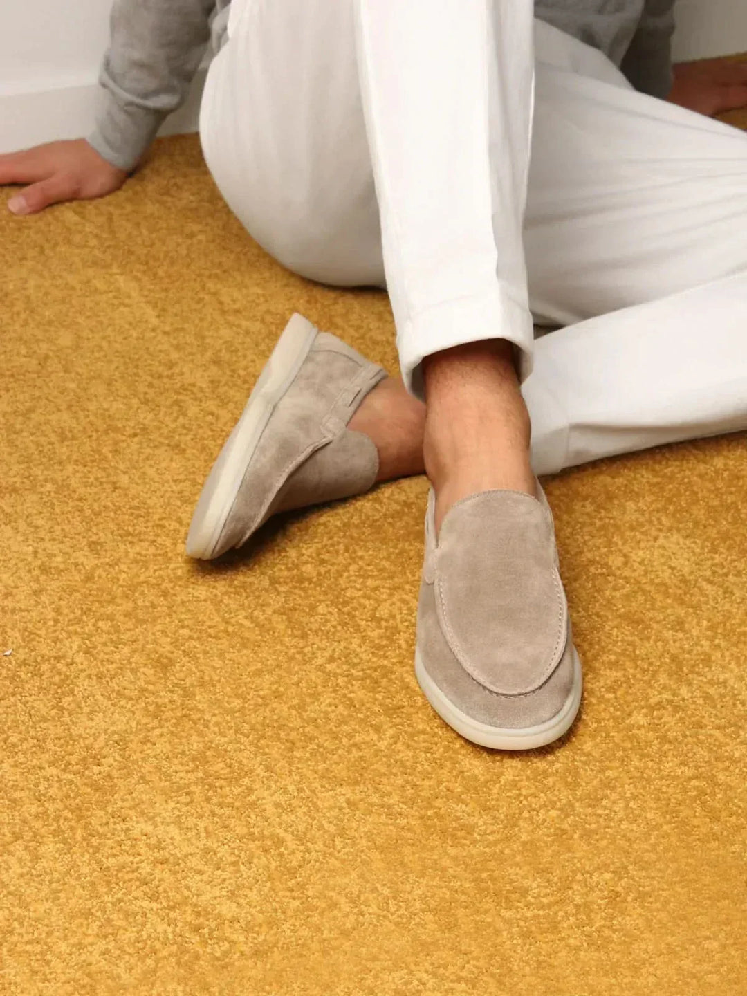 Mocasín Clásico de Ante Gris Claro