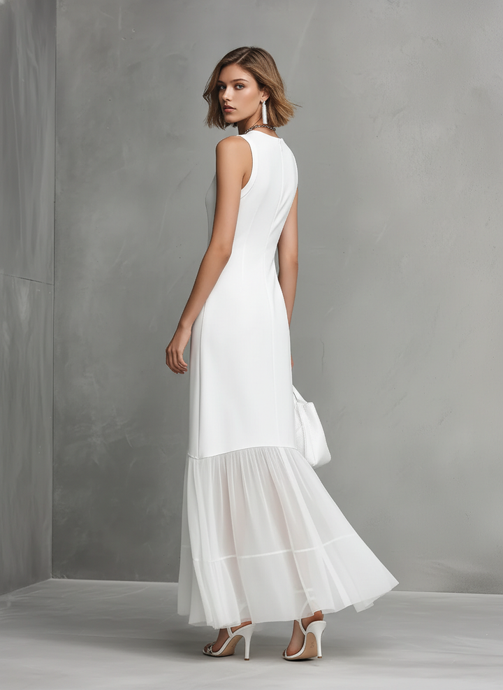 Vestido Elegante Blanco Sin Mangas para Mujeres Hecho de Elementos de Seda y Chiffon