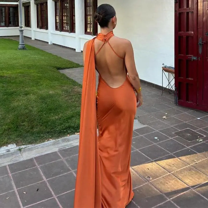 Adaline - Vestido Maxi Capa Atemporal