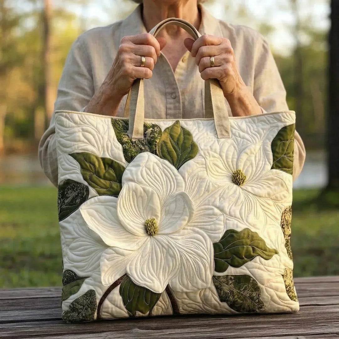 Bolso Tote Acolchado Artesanal - Elegantes Lirios Blancos
