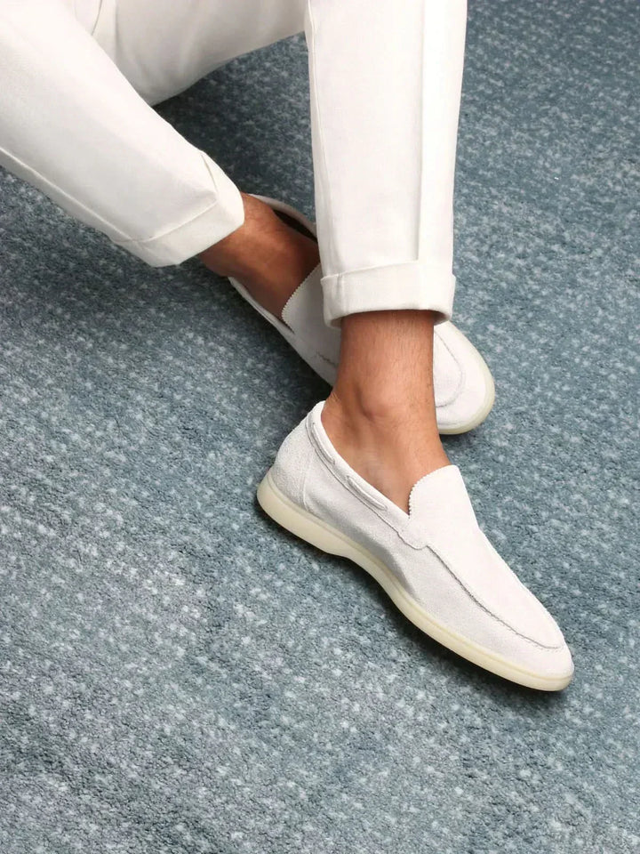 Mocasín Clásico de Ante Blanco Perla