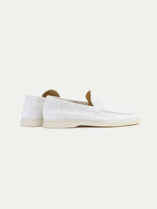 Mocasín Clásico de Ante Blanco Perla